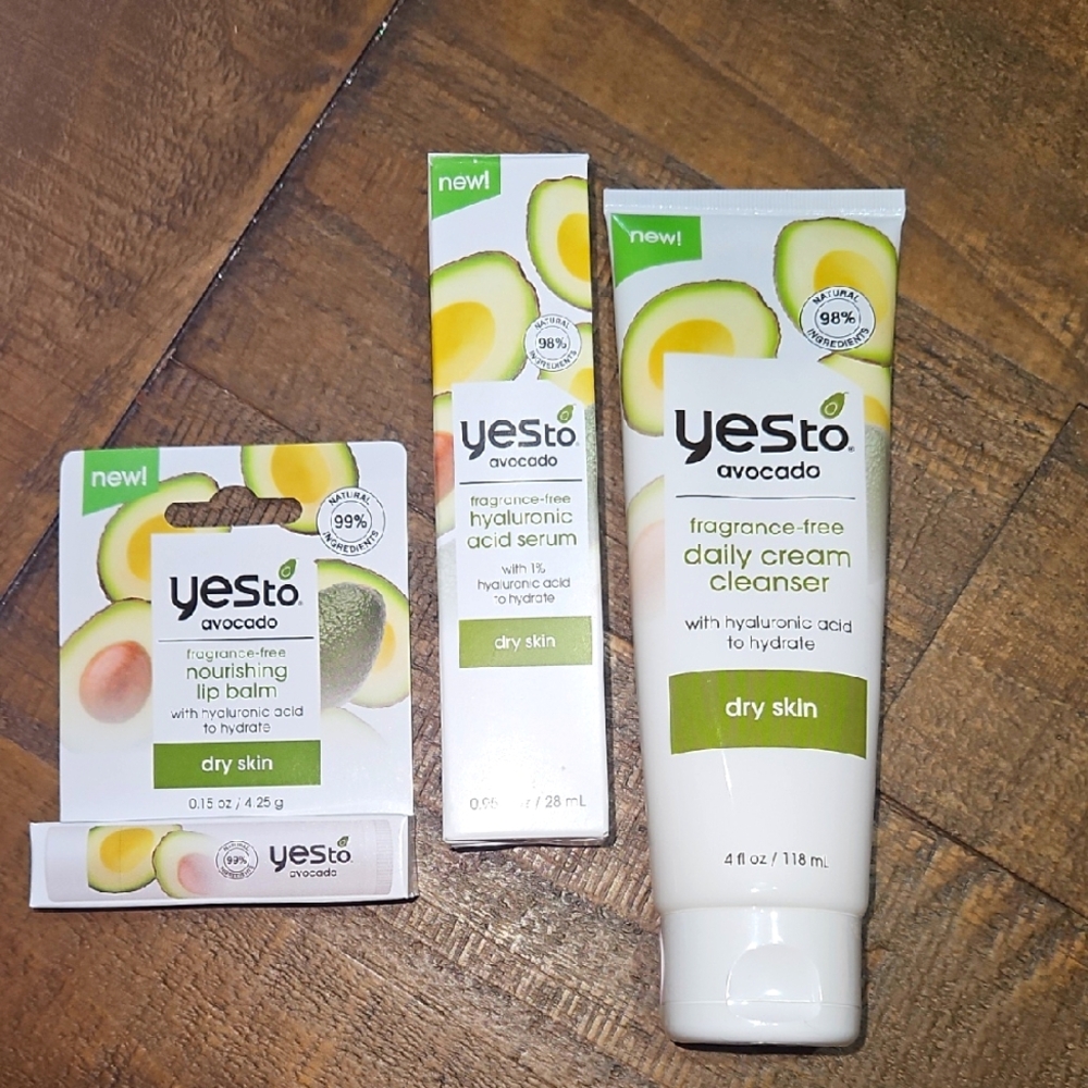 *Yes To Avocado Skincare Set Cleanser, Serum & Balm